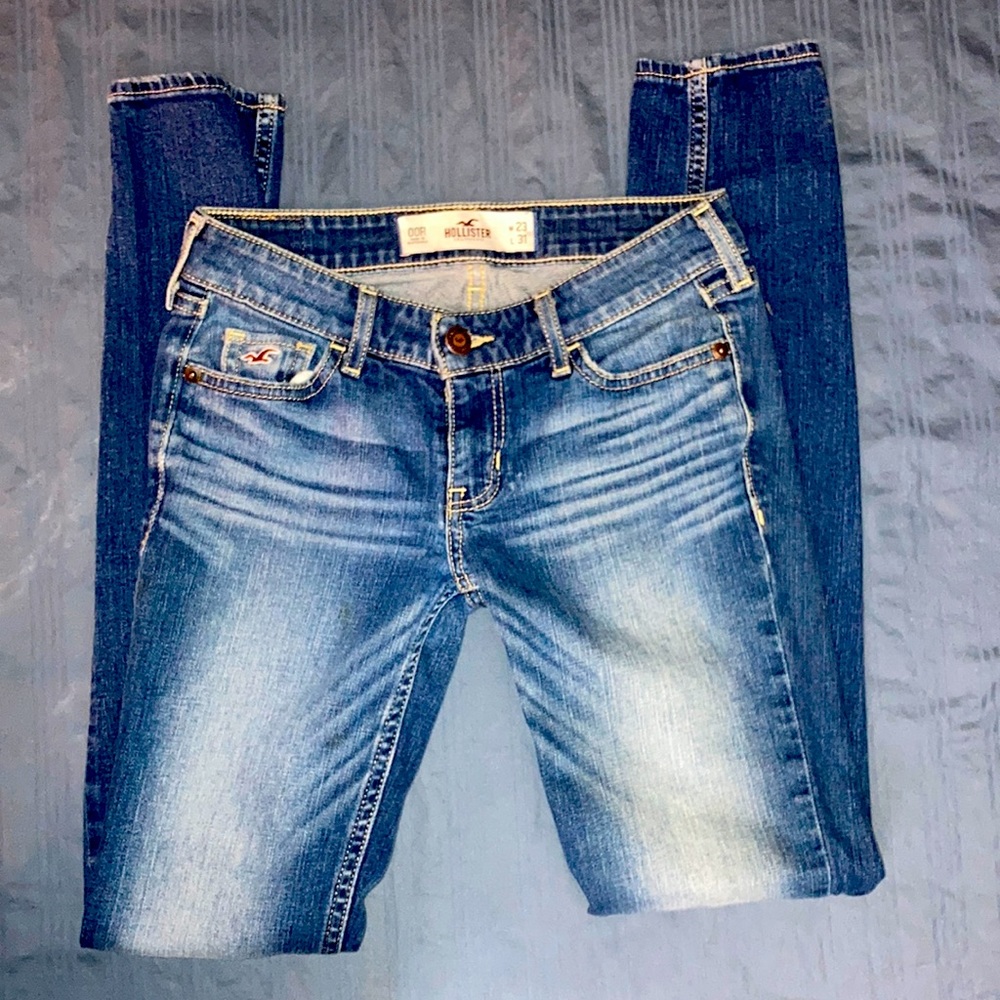 Hollister blue jeans W23 L31